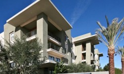 Carillon Apartments | Pet Friendly Apartments | Woodland Hills, CA