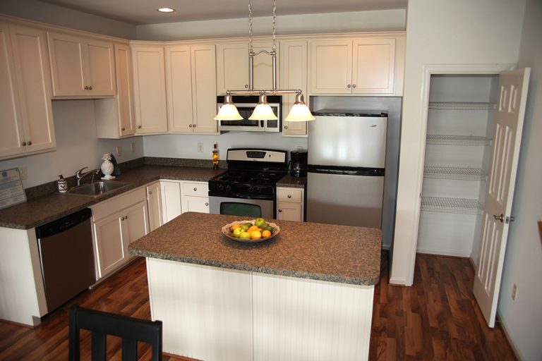 Kitchen 2 768x512