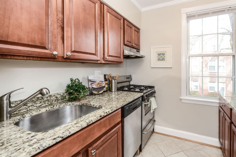 01 Maple One Bedroom Apartment for Rent at Manor House 768x513