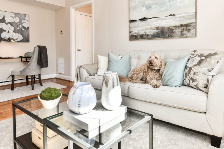 22 Magnolia Grand Foyer Apartment at Manor House 768x512